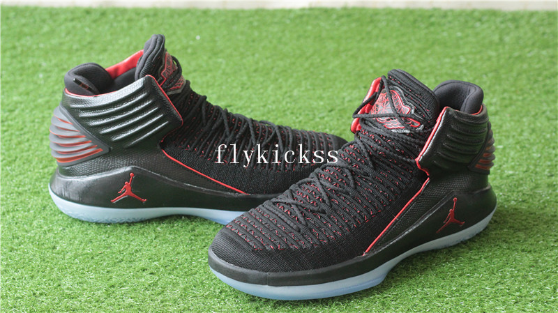 Air Jordan XXXII 32 Retro University Black